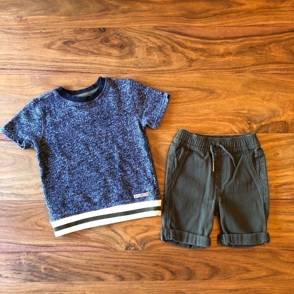 Hudson Navy Heather Sweat T-shirt & Green Shorts